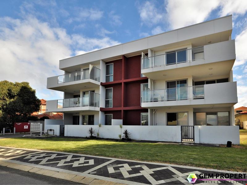 4/102 Kent Street, Rockingham WA 6168