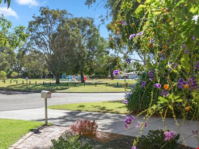 22 Billings Way, Winthrop WA 6150