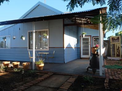 90 Woodward Street, Coolgardie WA 6429