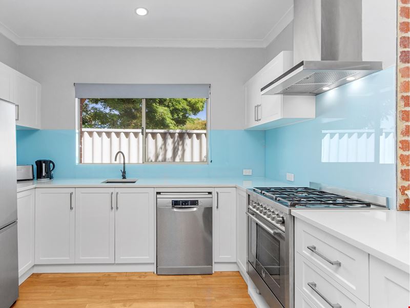 2/30 Conochie Crescent, Manning WA 6152