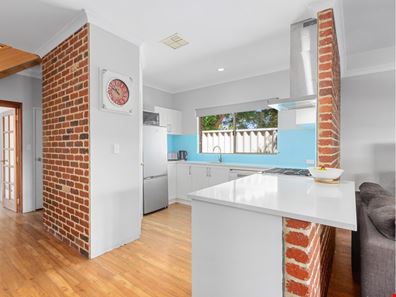 2/30 Conochie Crescent, Manning WA 6152