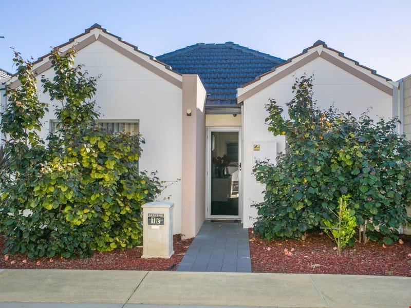 18 Nashville Loop, Currambine WA 6028