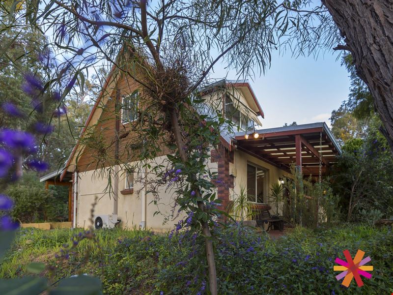 13 Casino  Road, Glen Forrest WA 6071