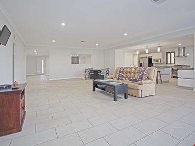 3 Meelup Drive, Jurien Bay WA 6516