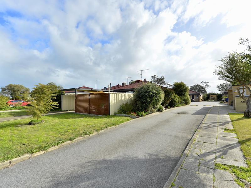 11/4 Uldina Place, Pinjarra WA 6208