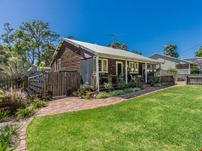 10 Staff Street, Jarrahdale WA 6124