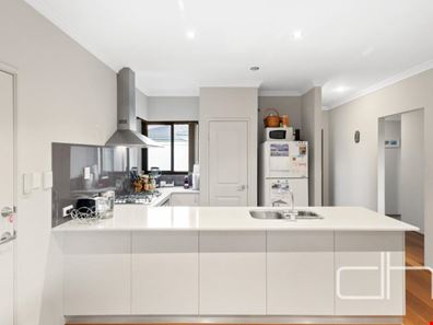 2/22 Susan Road, Madeley WA 6065