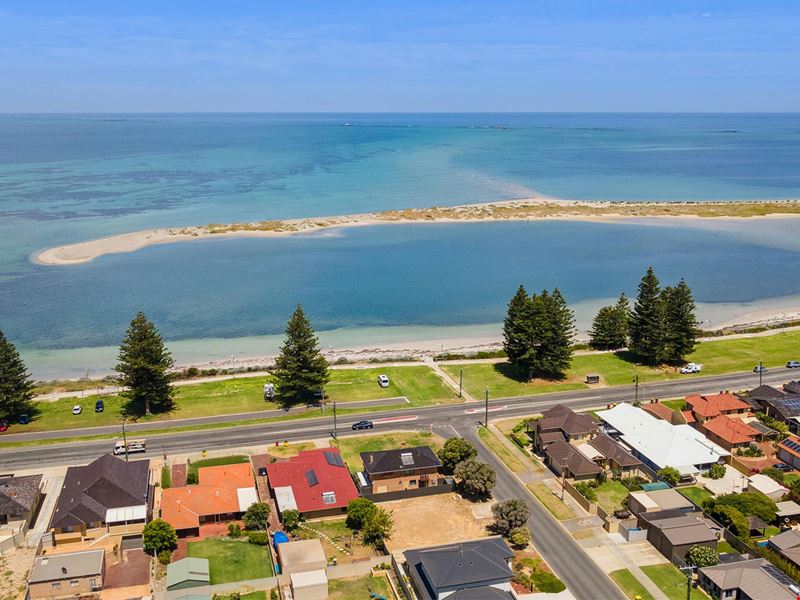 1 Hawker Street, Safety Bay WA 6169