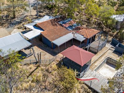 12 Parkway, Swan View WA 6056