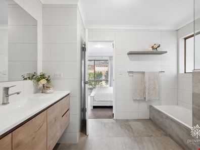 3 Thaxted Place, Swan View WA 6056