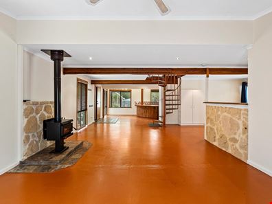 18 Peppermint Drive, Lake Clifton WA 6215