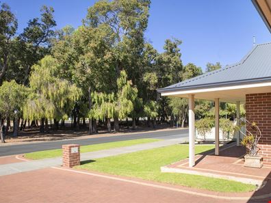 28 Santons Approach, Yalyalup WA 6280