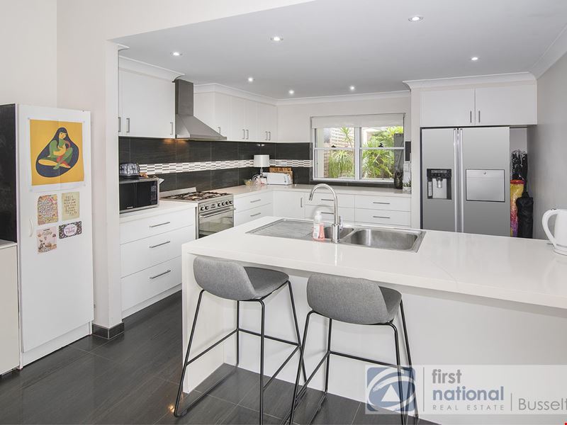 12a Edwards Street, Busselton WA 6280