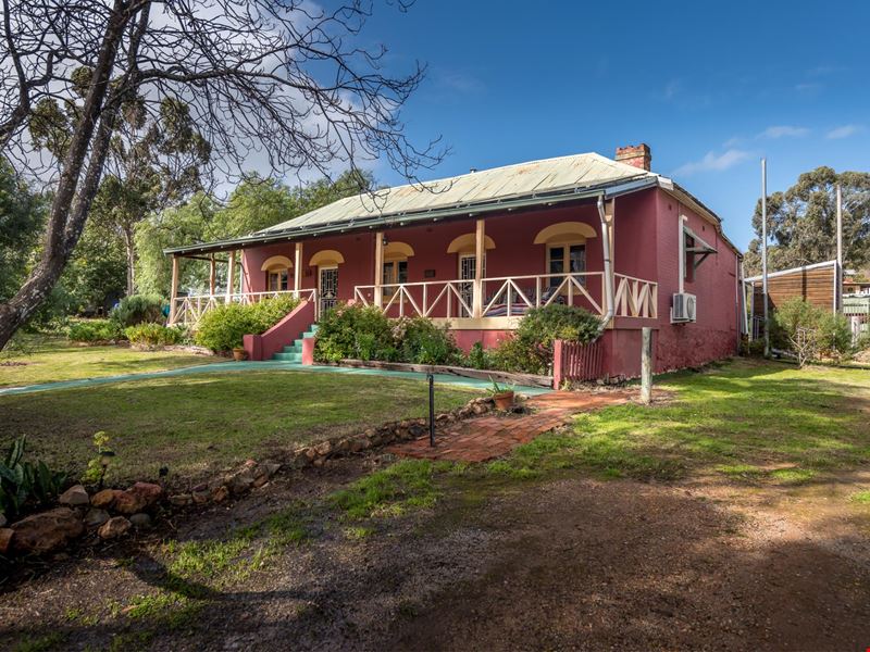 5 & 7 Fiennes Street, Toodyay WA 6566