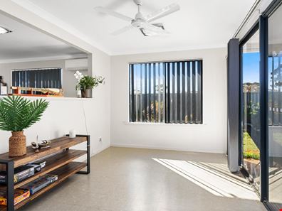 16 Kakarla Avenue, Karlkurla WA 6430