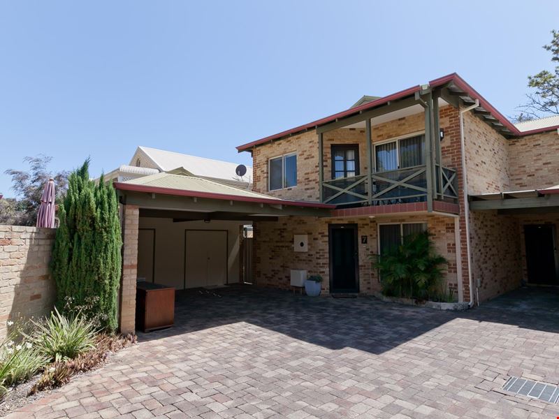 7/13 Macleod Road, Applecross WA 6153