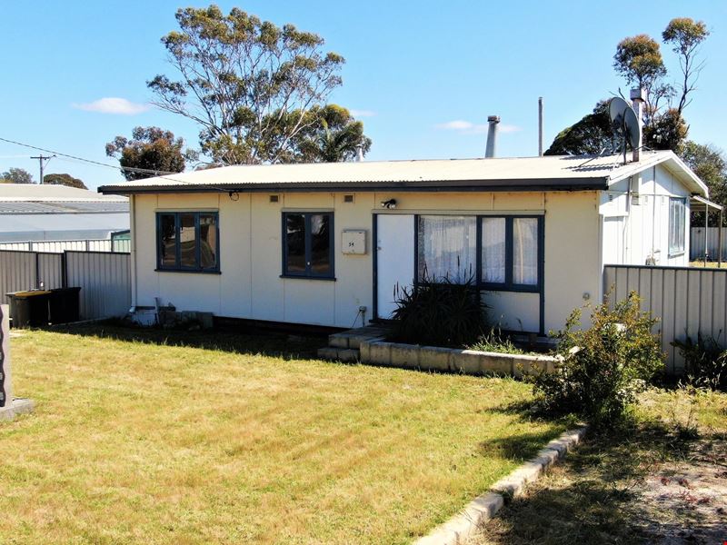 8 Carrie Street, Pingrup WA 6343