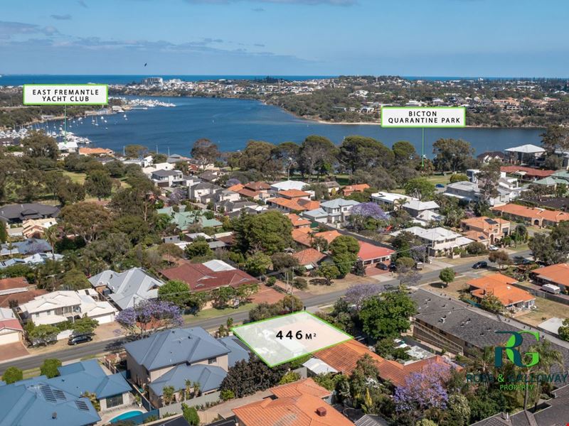 1/2 Malsbury Street, Bicton WA 6157