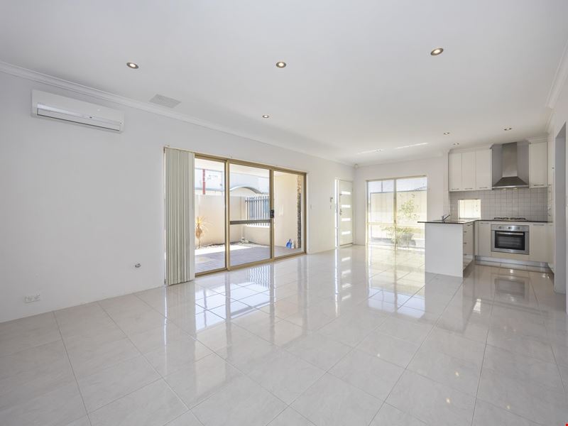 1/152 Willespie Drive, Pearsall WA 6065