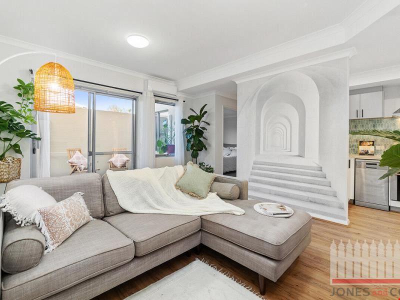 2/10 Padbury Terrace, Midland WA 6056