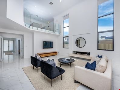 33 St Lucia Road, Iluka WA 6028