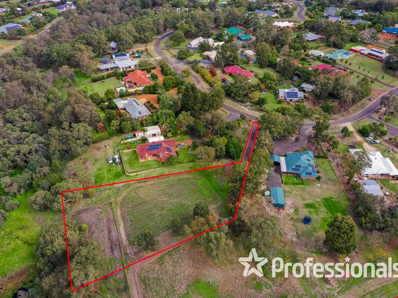 13 Bevan Loop, Roelands WA 6226