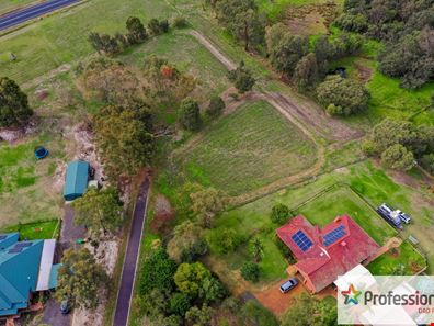 13 Bevan Loop, Roelands WA 6226