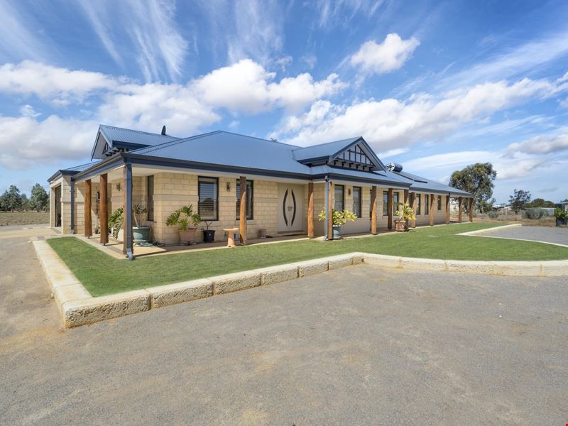 8 Lincoln Street, Deepdale WA 6532