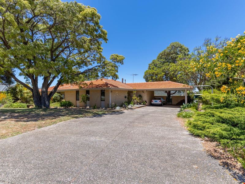 50 Blackwood Drive, Mount Nasura WA 6112
