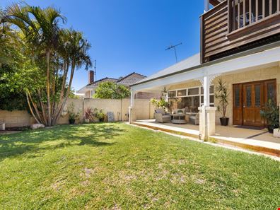 28 Davy Street, Alfred Cove WA 6154
