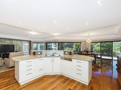 29 Bricknell Road, Attadale WA 6156
