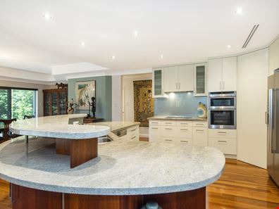 29 Bricknell Road, Attadale WA 6156