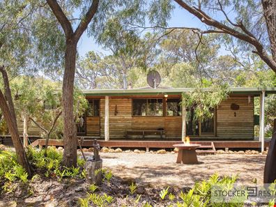 17 Warrior Way, Molloy Island WA 6290