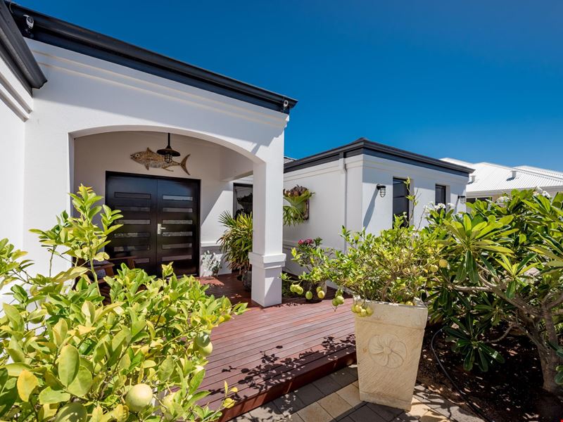 140 Glenfield Beach Drive, Glenfield WA 6532