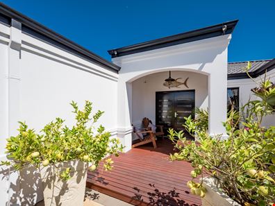 140 Glenfield Beach Drive, Glenfield WA 6532