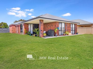 12 Gigondas Street, Yalyalup WA 6280