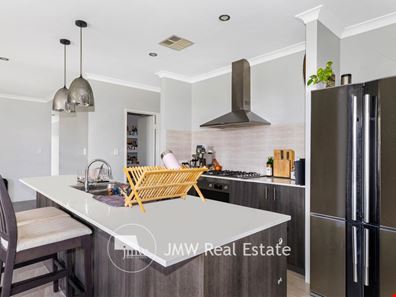 12 Gigondas Street, Yalyalup WA 6280