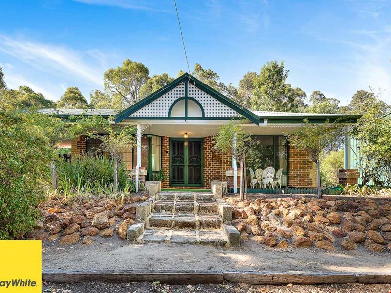 2 Huxham Glen, Mount Helena WA 6082