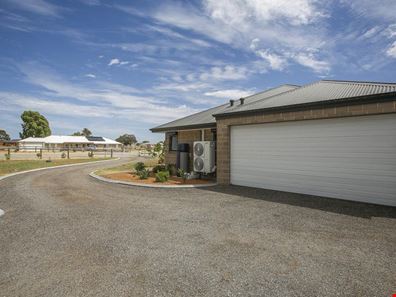 18 Narik Grove, Chittering WA 6084