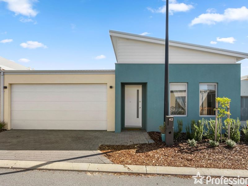 42 Minigwal Loop, Hammond Park WA 6164