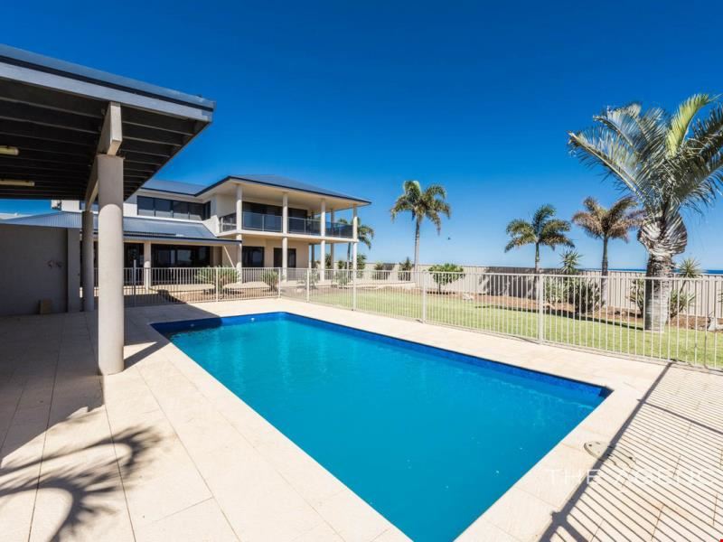 12 Mariner Crescent, Kalbarri WA 6536