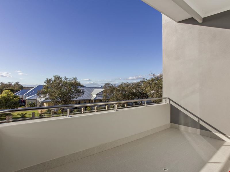 8/99 Bordeaux Lane, Ellenbrook WA 6069