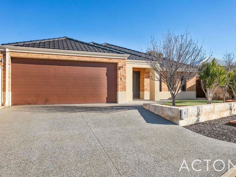9 Kirk Close, Lake Coogee WA 6166