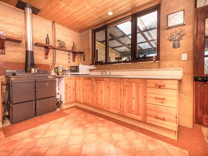 169 Powder Bark Rd, Toodyay WA 6566
