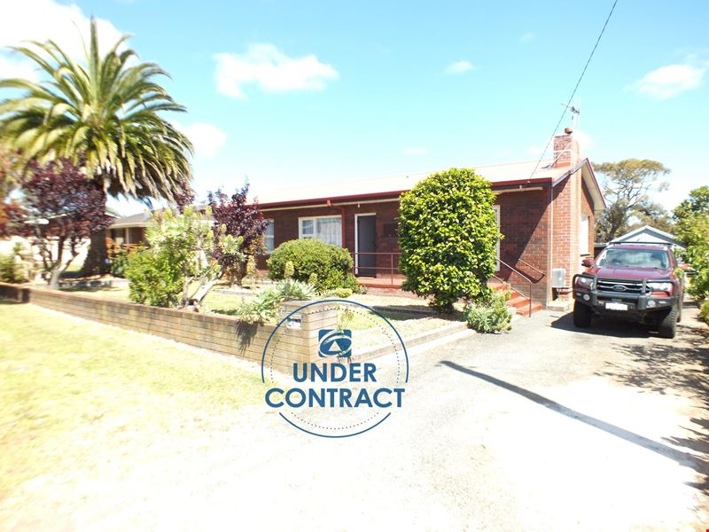 7 Broughton Street, Orana WA 6330