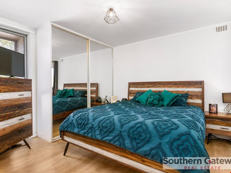 32/2 Pengilly Road, Orelia WA 6167