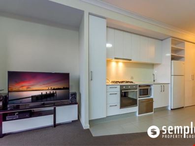 303/21 Malata Crescent, Success WA 6164