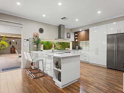 9 Barker Boulevard, Glen Iris WA 6230