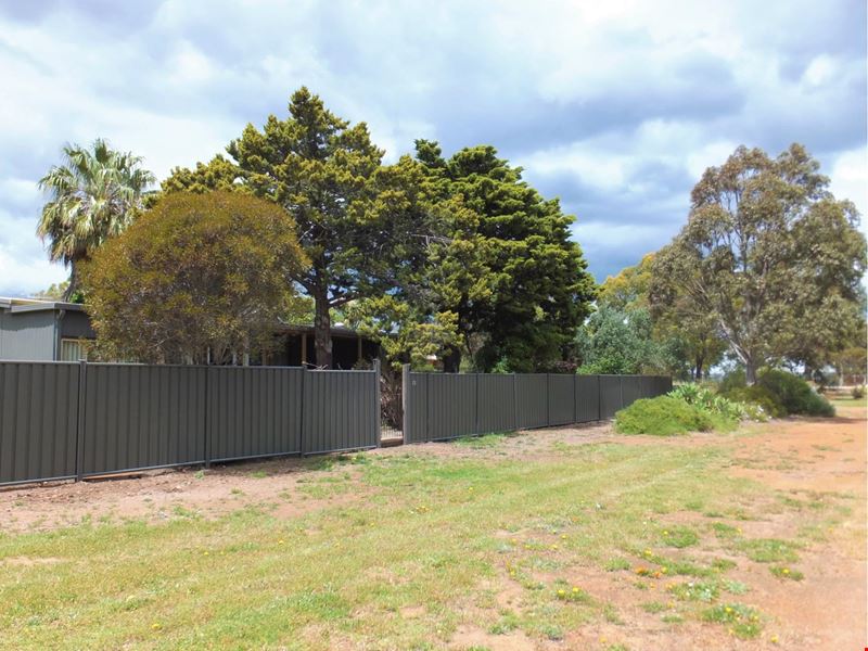 60 Queen Street, Ravensthorpe