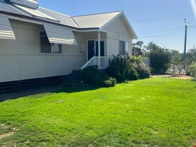 1 Caw Street, Merredin WA 6415